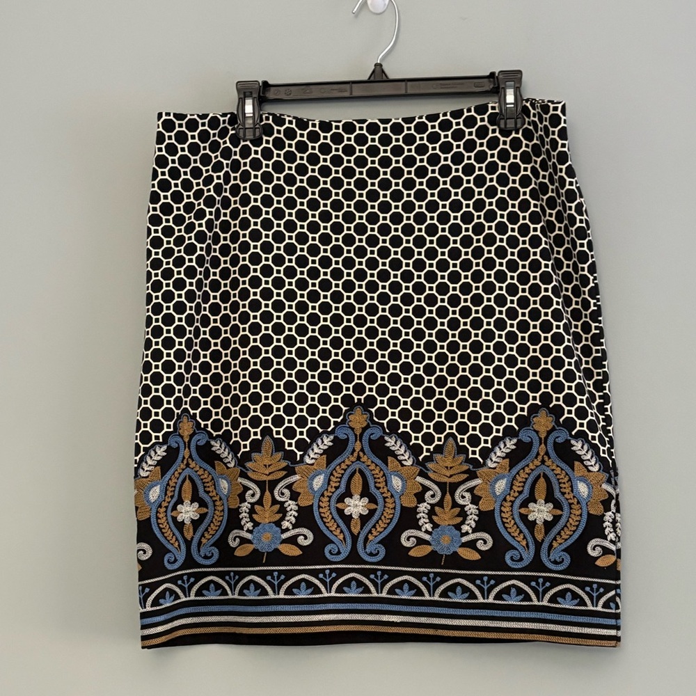 J. McLaughlin Black & White Geo Print Embroidered Pencil Skirt Size 12
